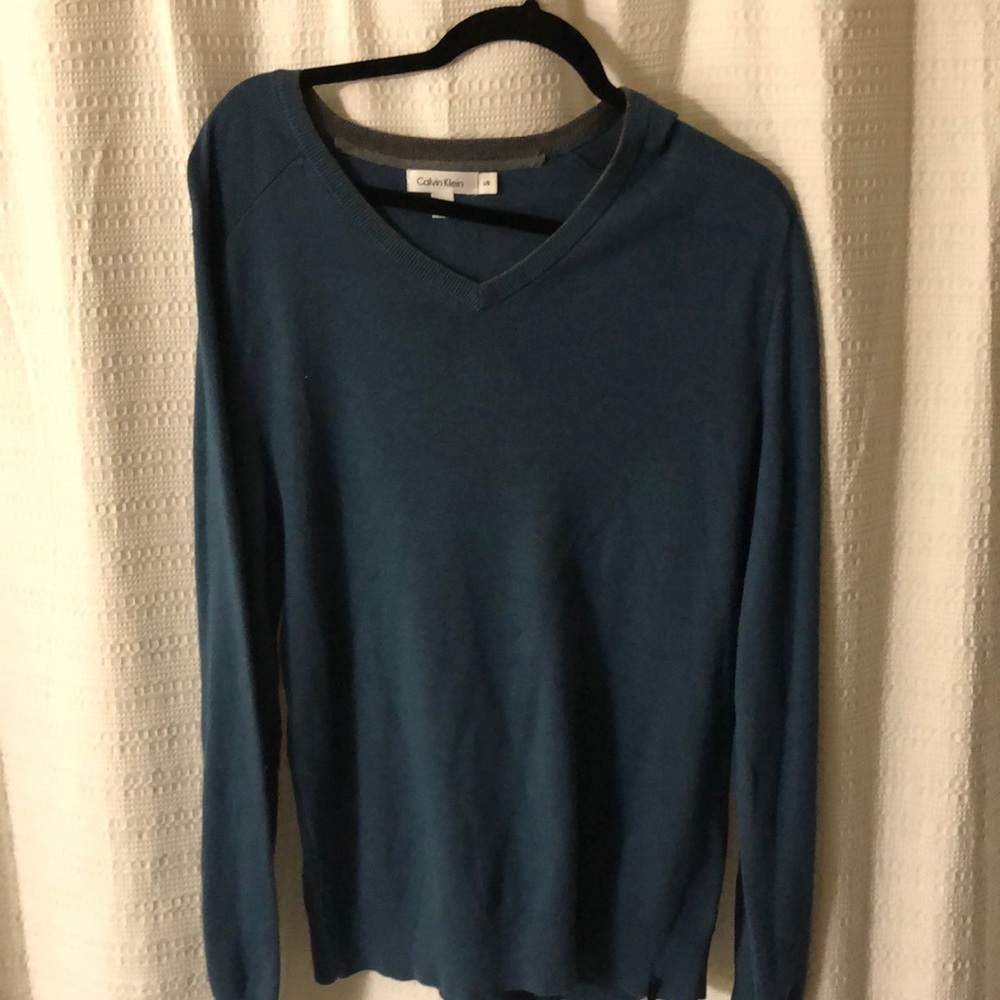 BLUE CALVIN KLEIN SWEATER